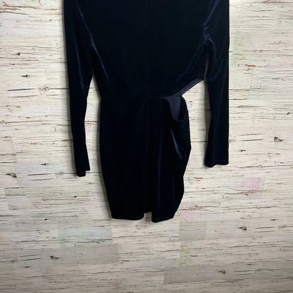 The room blue velvet long sleeve dress cut out size small - Picture 8 of 9